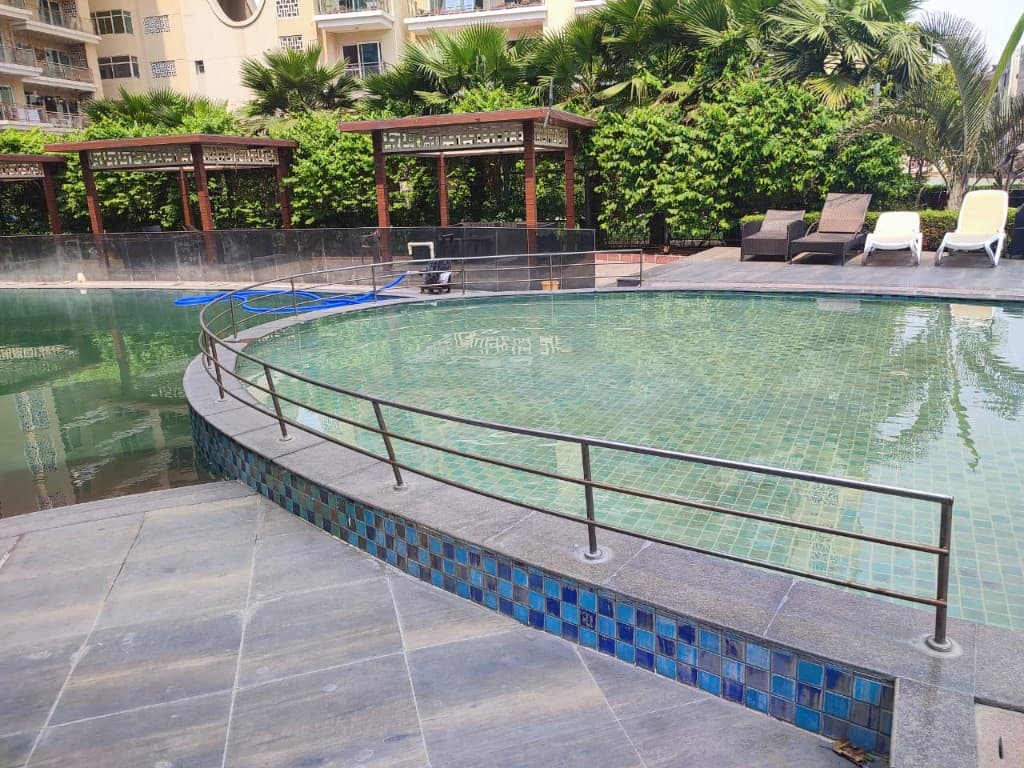 Arroyo project site showing real residential pool environment